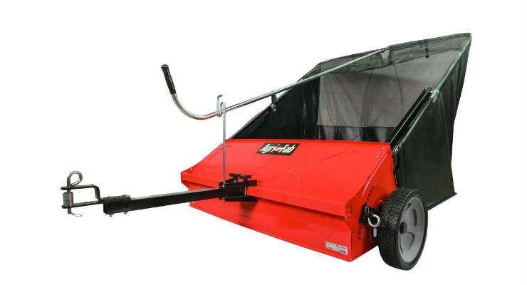 Agri-Fab 45-0492 tow-behind lawn sweeper