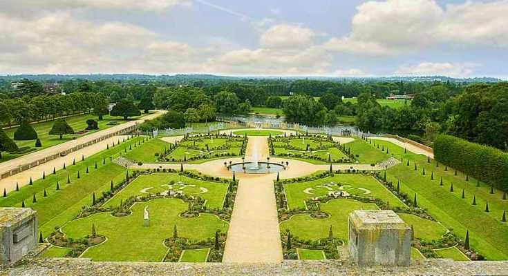 British History - Hampton Court Privy Garden
